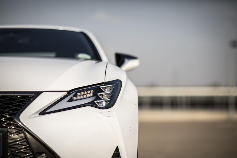 Детали экстерьера Lexus RC350 F-Sport 2019 года  (ZA) (фото 2 из 25)